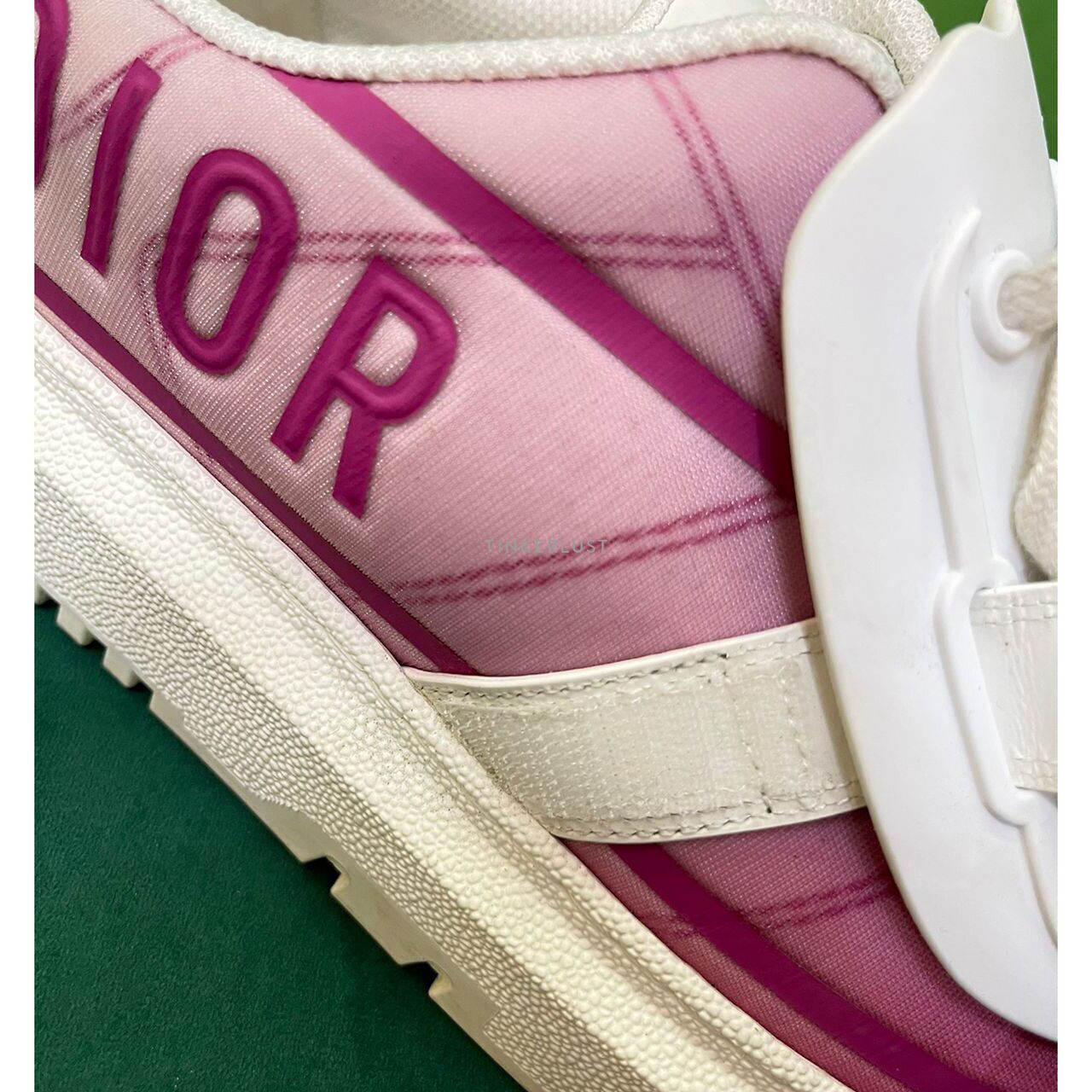sepatu sneakers Christian Dior ID White Pink Sneaker